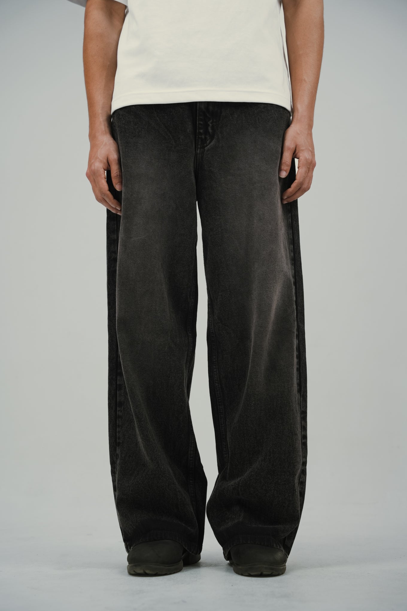Carbon Black Baggy Jean