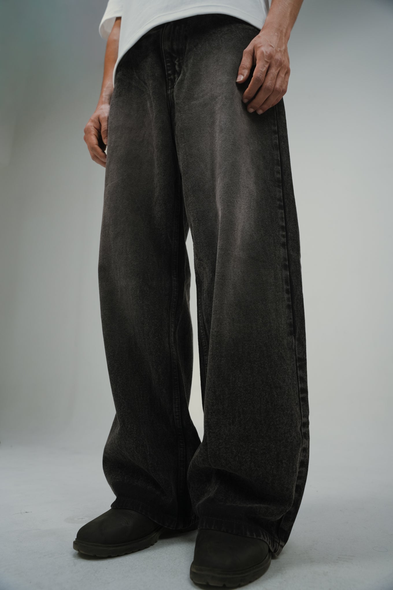 Carbon Black Baggy Jean